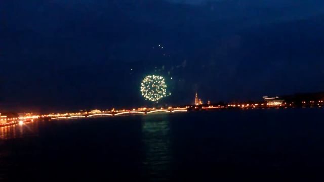 С днем ВМФ России.Красивый салют в этот праздник.On the day of the Russian Navy.Fireworks .