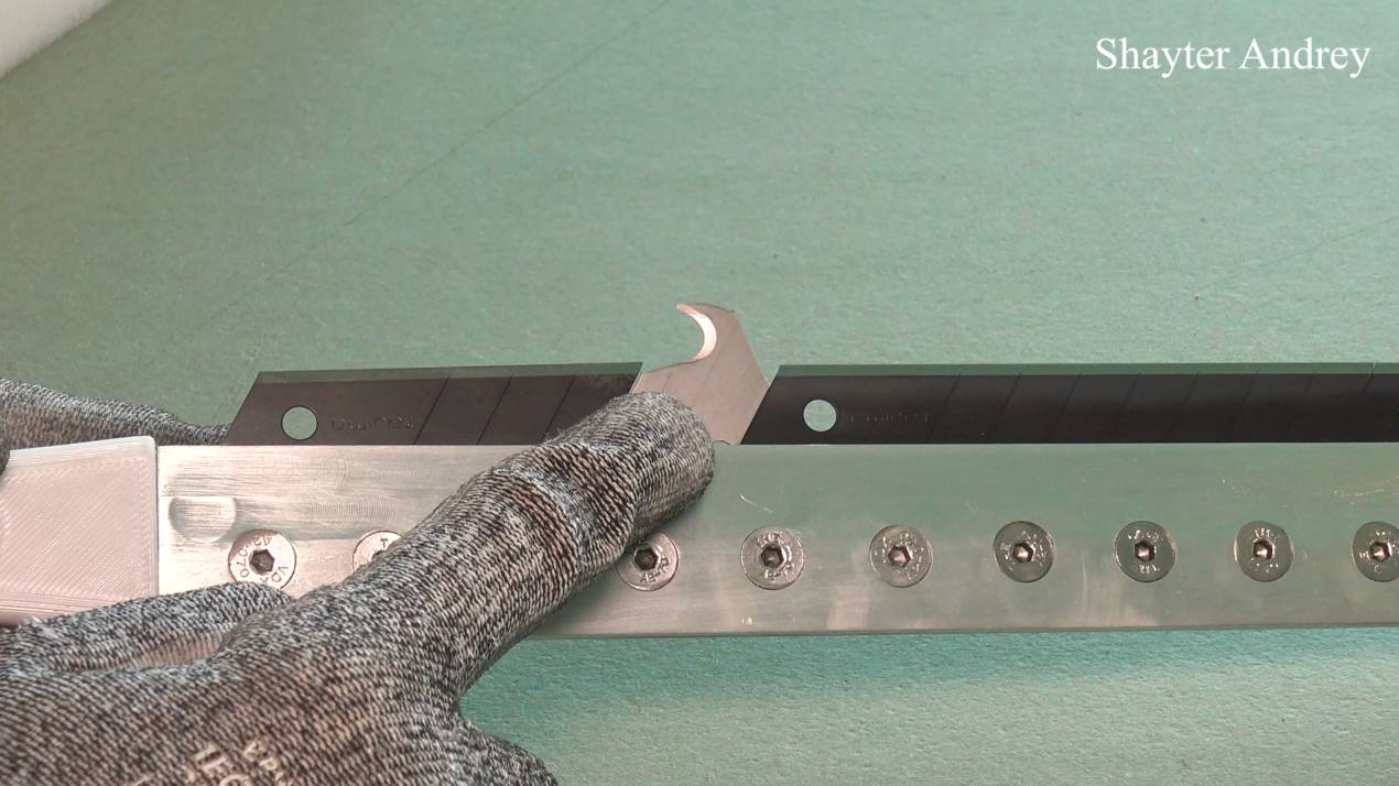 Для чего крючок по центру лезвия? Много видов лезвий, для различных материалов, испытание.