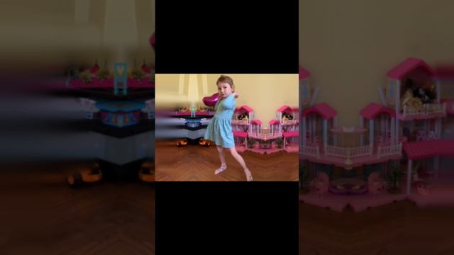 Ка-С-тюшкины танцы #дети #танцы #развлечения #топ #игры 💃💃💃