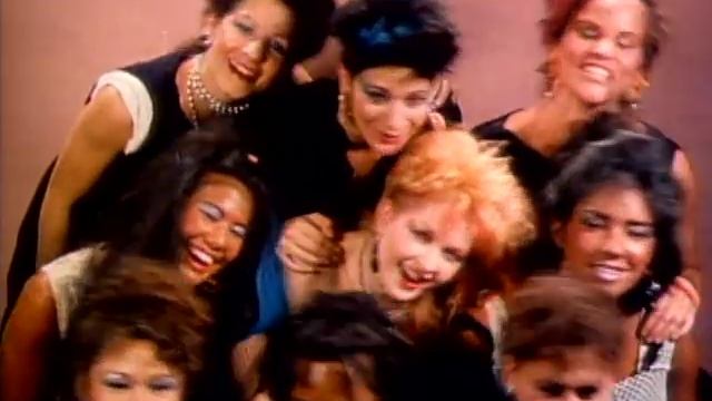 184. Cyndi Lauper - Girls Just Want To Have Fun (Official Video)