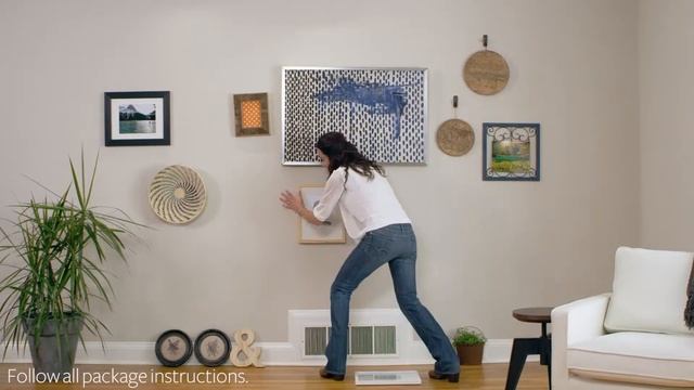 How to easily design your wall with frames and 3M Command Hanging Strips