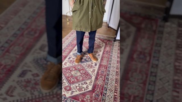 Какие брюки интереснее смотрятся?