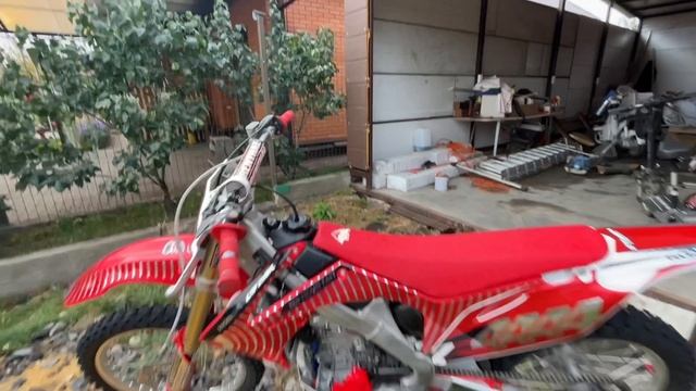 Продаю crf250r 2011 Showa инжектор