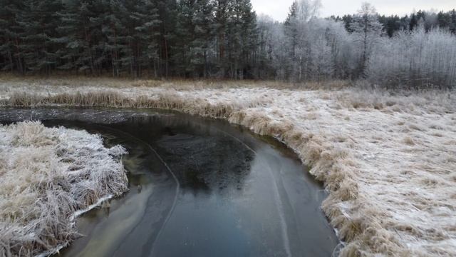 Замерзающая Нерль в ноябре