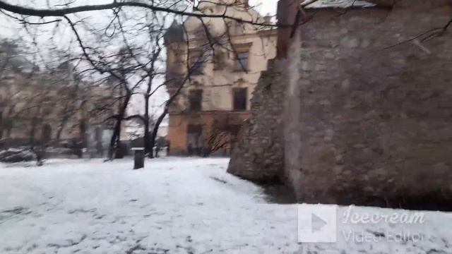 Fort "Barbakan". Форт "Барбакан".  Краков Засыпанные города  Костёл в ложбине