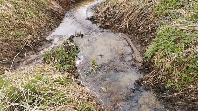 В деревне скучаю по компьютеру и планирую построить микро гэс на ручье))