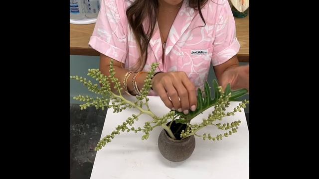 Anywhere #AlohaFridays - How To Make A Valentineʻs Day Flower Arrangement By Mei Day