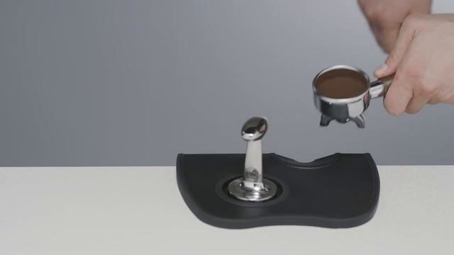 La Pavoni Europiccola lever coffee machine instructions video - How to make espresso & cap