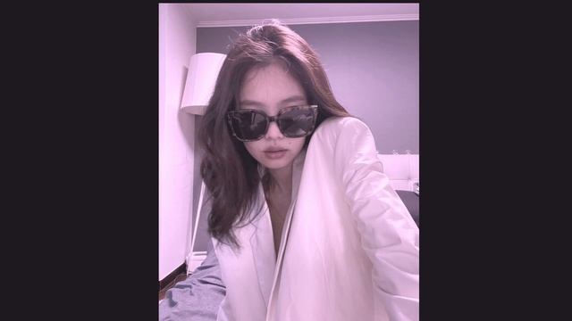 JENNIE BLACKPINK - GENTLE MONSTER JENNIE PHOTO Post Instagram