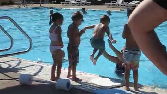 Swimming Lessons July 2013 Brody blue goggles Drake green 7)