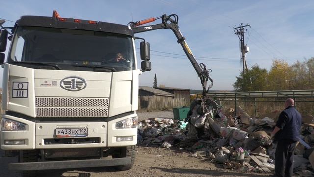 В муниципалитете началась уборка несанкционированных свалок