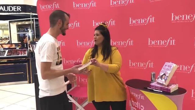 1 year ago today... Meeting Tanya Hennessy at a book signing she did at Myer in Adelaide