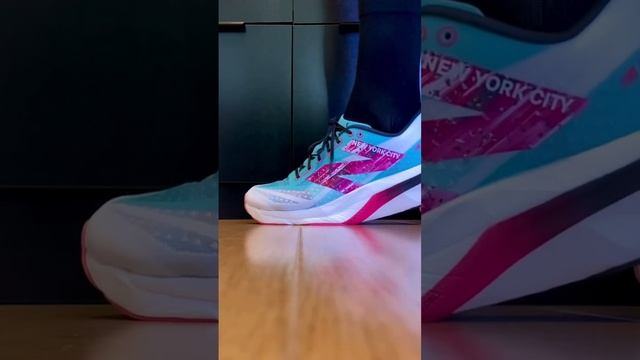 Спортивная модель New Balance Supercomp Elite V4