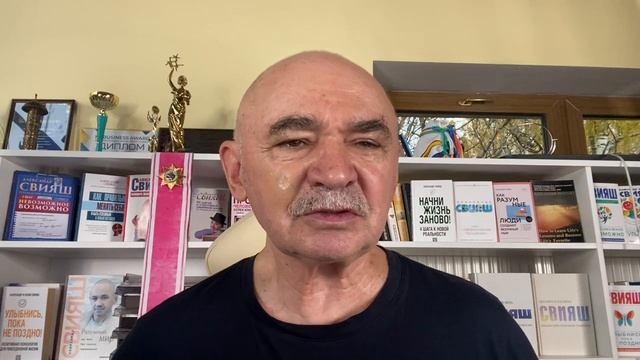 Обязательно ли слушать аудионастрой в наушниках?