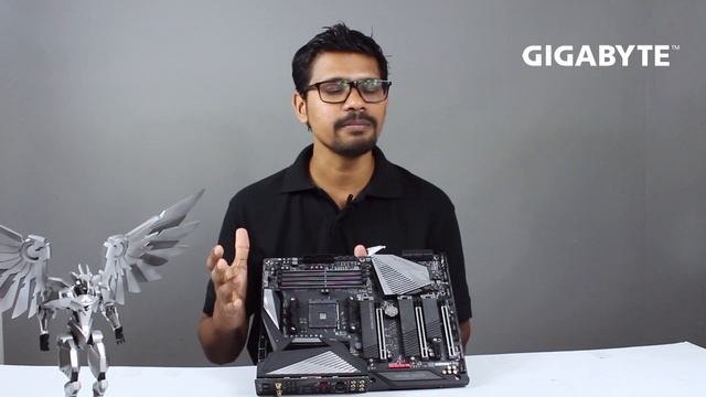 Gigabyte Aorus Master X570 Gaming Motherboard unboxing