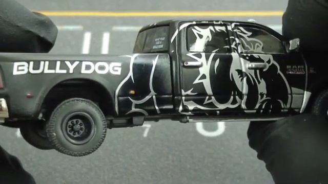 1/64 Dodge RAM 3500 Laramie Dually by Greenlight (Bully Dog)