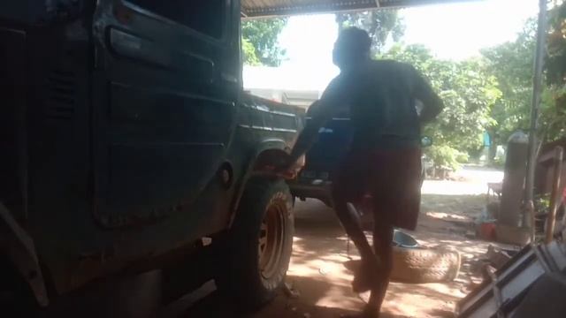 proses pemotongan kabin Taft badak 4x4 modifiaksi pick up