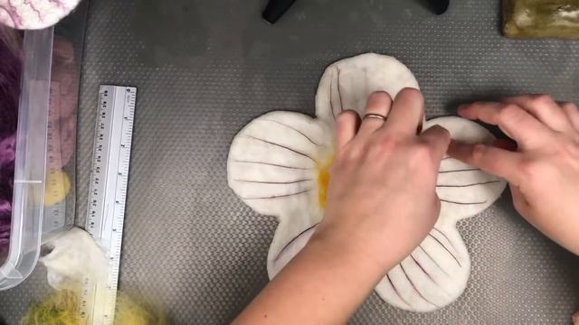 Wet felted flower coasters transformers⧸Валяные цветы-трансформеры