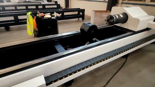 Машина лазерной резки трубки T240 + XTLASER