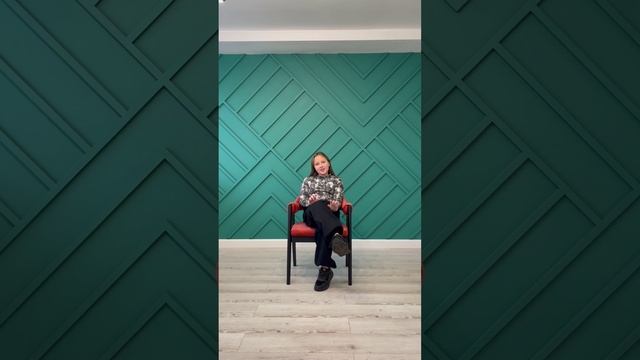 Помощница нам подросла 😍