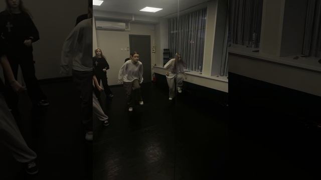 Тренировка по Хип Хопу в Deka Dance на Маркса