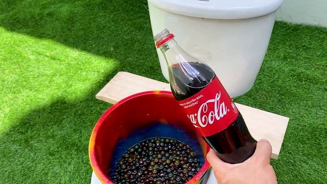 Большой бой Армстронга против Coca-Cola, Pepsi, Mirinda, Sprite, Fanta, Orbeez и Mentos