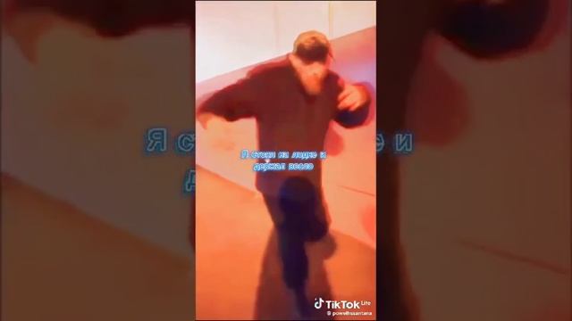 ветер матчу рвал