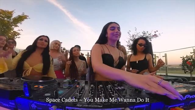 Space Cadets ~ You Make Me Wanna Do It