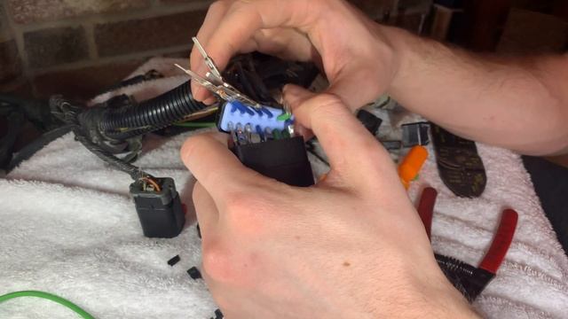 Repairing Automotive Electrical Wiring Harness Connectors (2001 Dodge Stratus Engine Rebuild Part 6