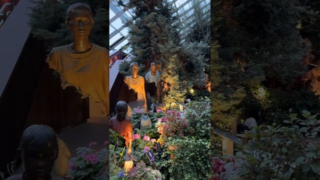 Цветочный купол Flower Dome в Сингапуре