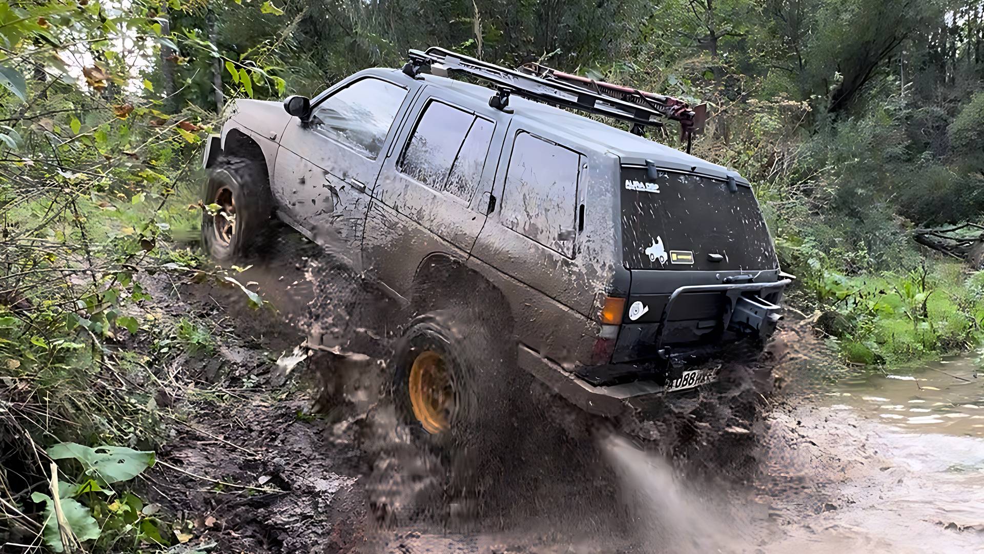 Прохватили с одноклубниками на Suzuki Jimny, и уехали в лес c Terrano