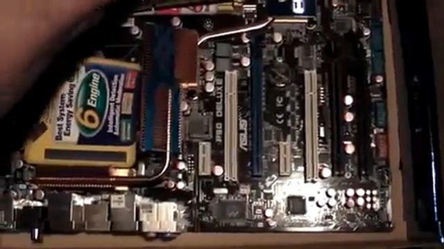 ASUS P5Q DELUXE OPENING THE BOX UPGRADED GAMING RIG 720P)