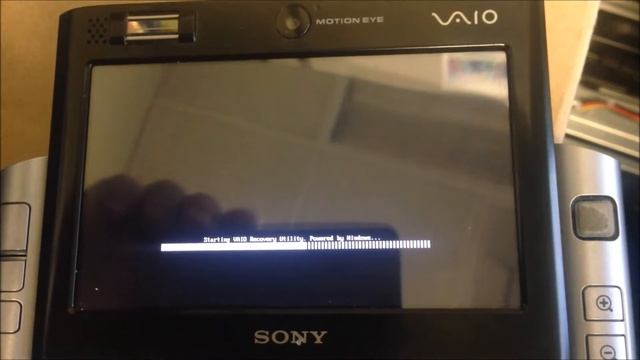 Sony VAIO VGN-UX180P blue screen at recovery start