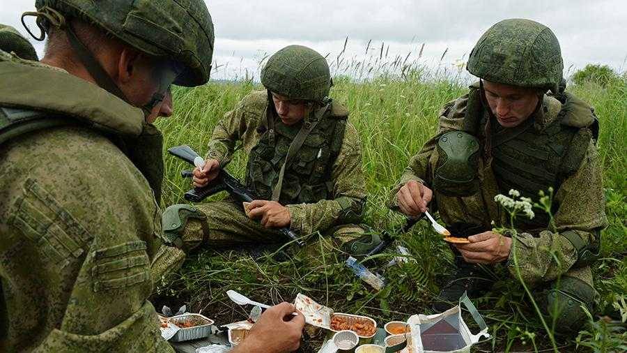 Солдатская - автор песни и исполнитель Дмитрий Зазвонов
