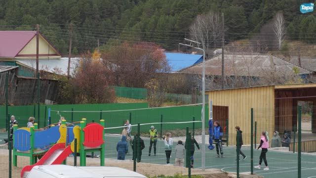 В Екатериниском торжественно открыли концертную и спортивную площадки (10.10.2024)