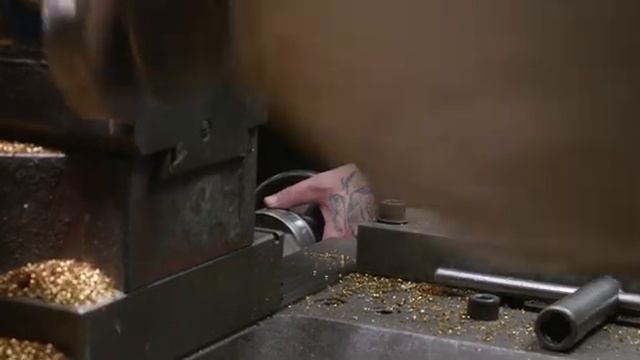 Manufacturing at Hundested Propeller - Machining a CP propeller blade