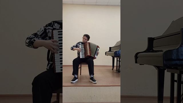 И. Брамс. "Венгерский танец №5".  Исполняет Кузьмина Олеся.