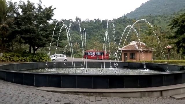 Bà Nà Hills. Dancing streams