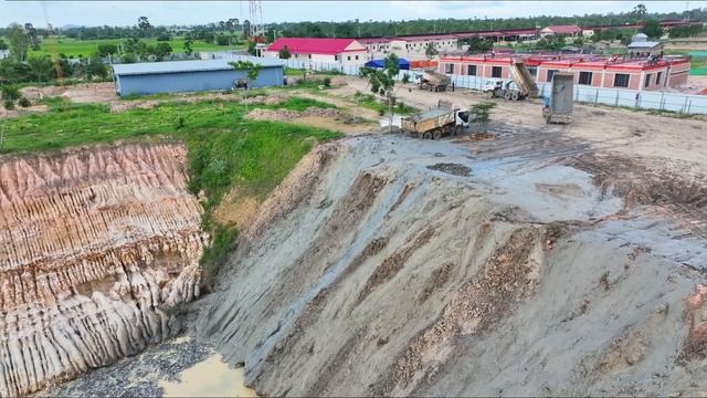 Строительство, продолжаем сыпать и сыпать , грязь, грунт, щебень