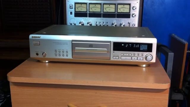 SONY CDP XE900