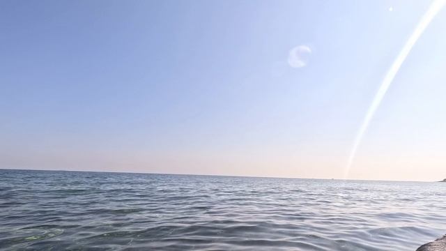 он боится, что мы утонем
