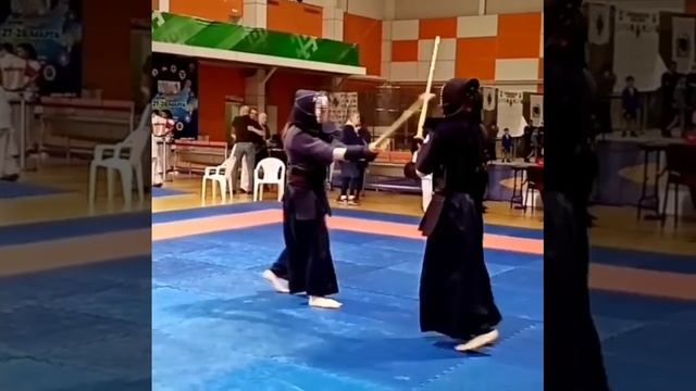 Ребята разминаются
#кендо #уфа #кендоуфа #kendo