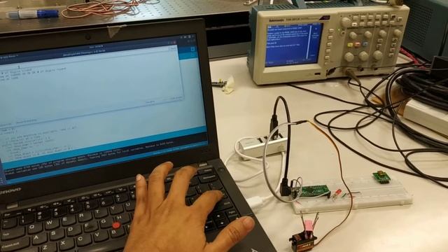 Servo motor control from Linux using Arduino