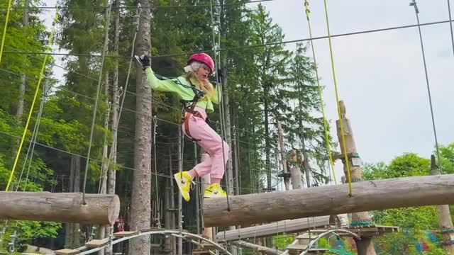 Настя , Лайк Настя-Nastya entertains her parents