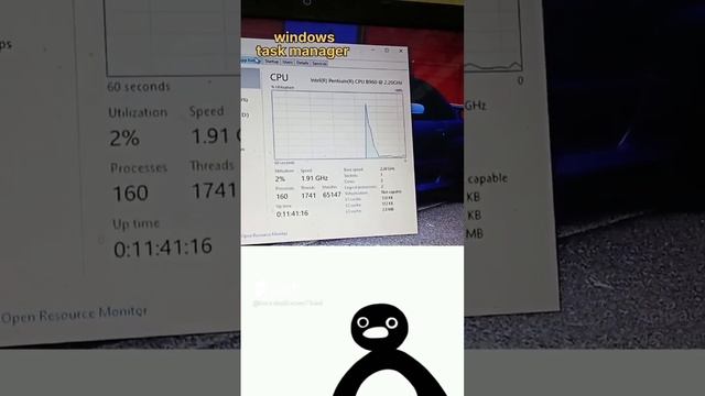 windows vs linux #linux #taskmanager #penguin #hacking #windows