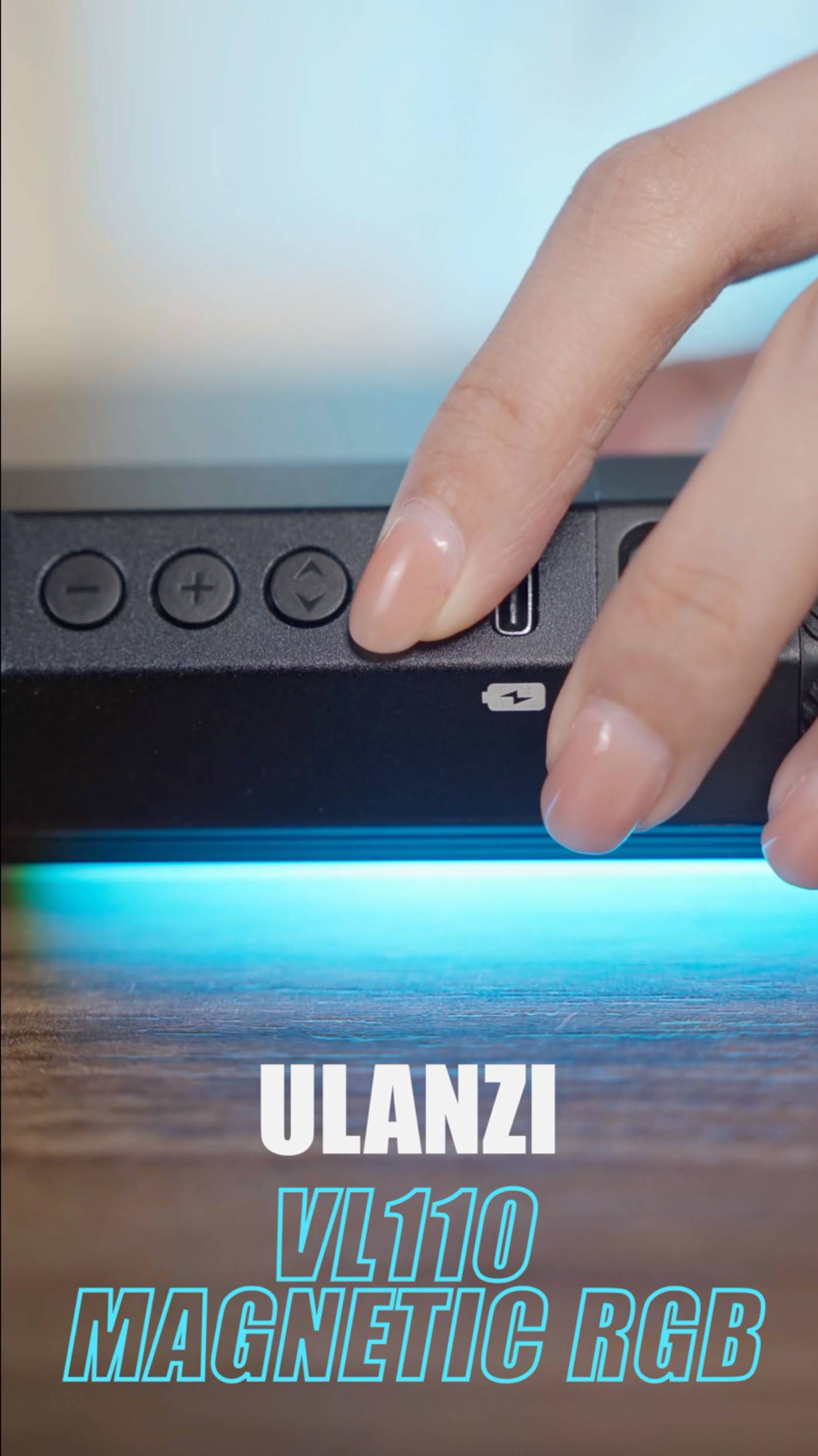 Портативный Осветитель Ulanzi VL110 Magnetic RGB