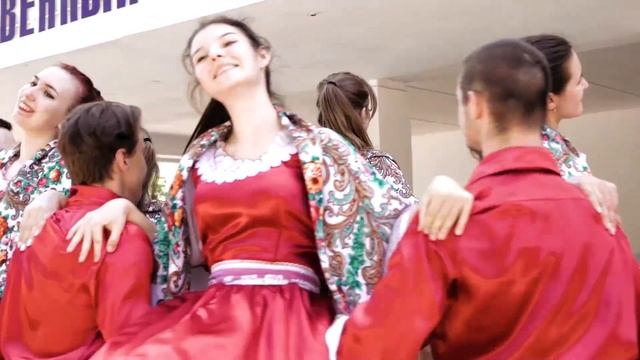 Всероссийский флешмоб «Russian Dance» от арт кластера Таврида #upskirt#русский#танец