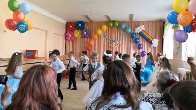 Выпускной в детском саду 1. Танцы. Абдулино. 2019