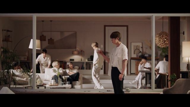 BTS-FILM OUT