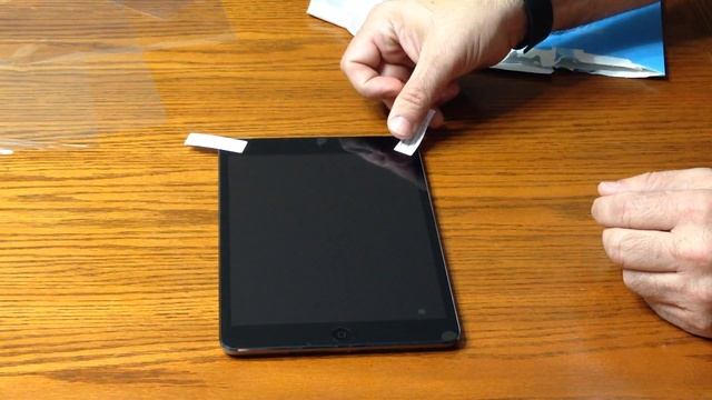 How to install a screen protector on an iPad Mini Retina from Spigen